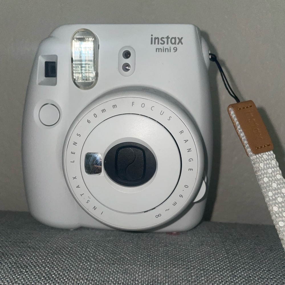 White instax mini 9